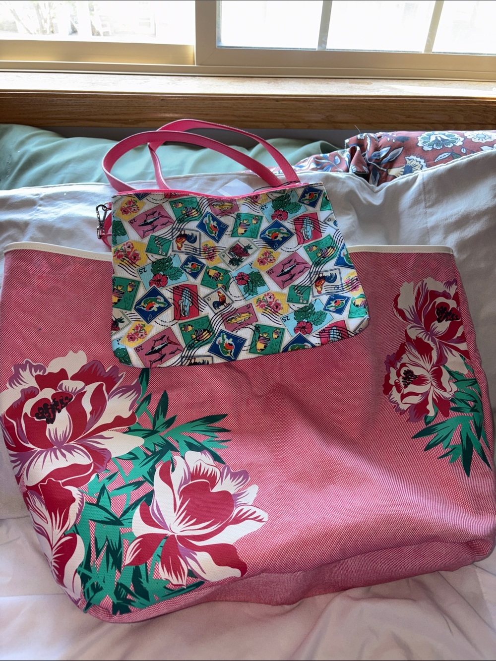 Vera Bradley Reversible Beach Tote with Clutch - Picture 2 of 3